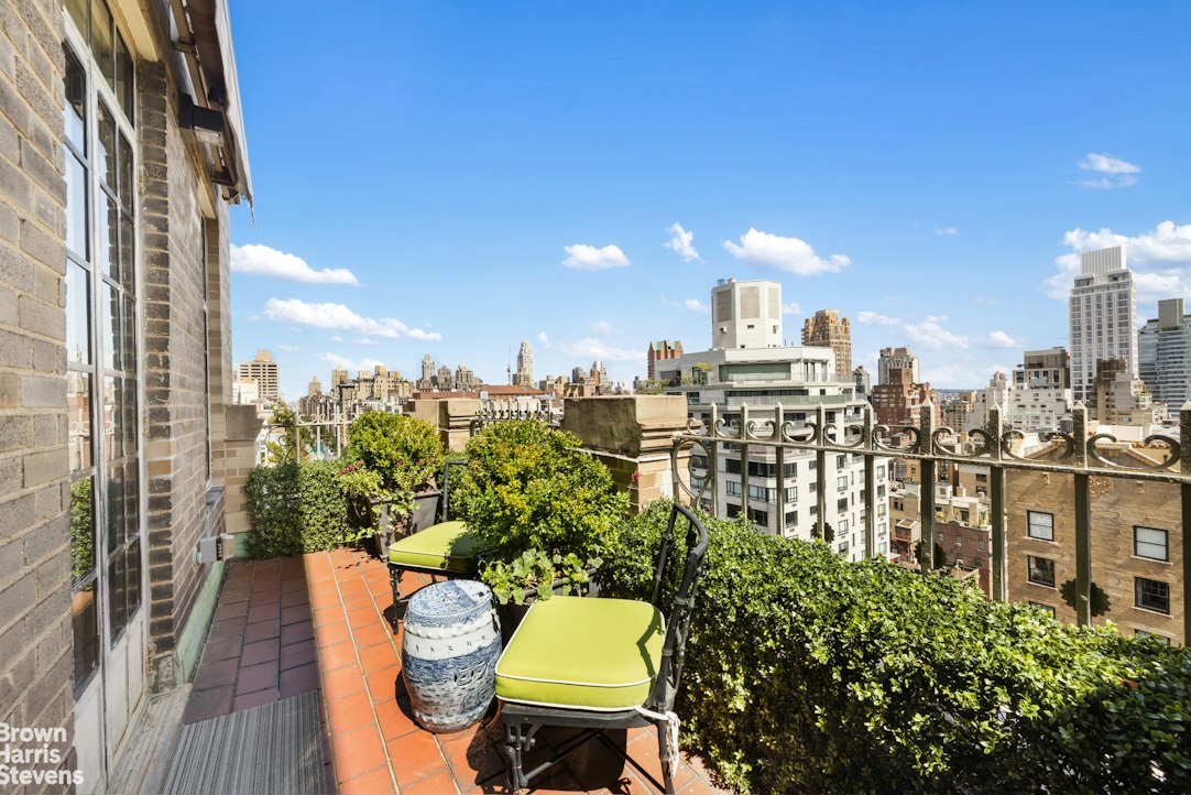 784 PARK Avenue 18B