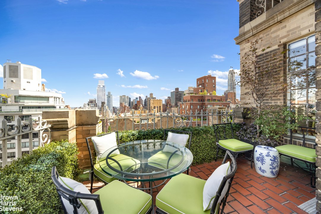 784 PARK Avenue 18B