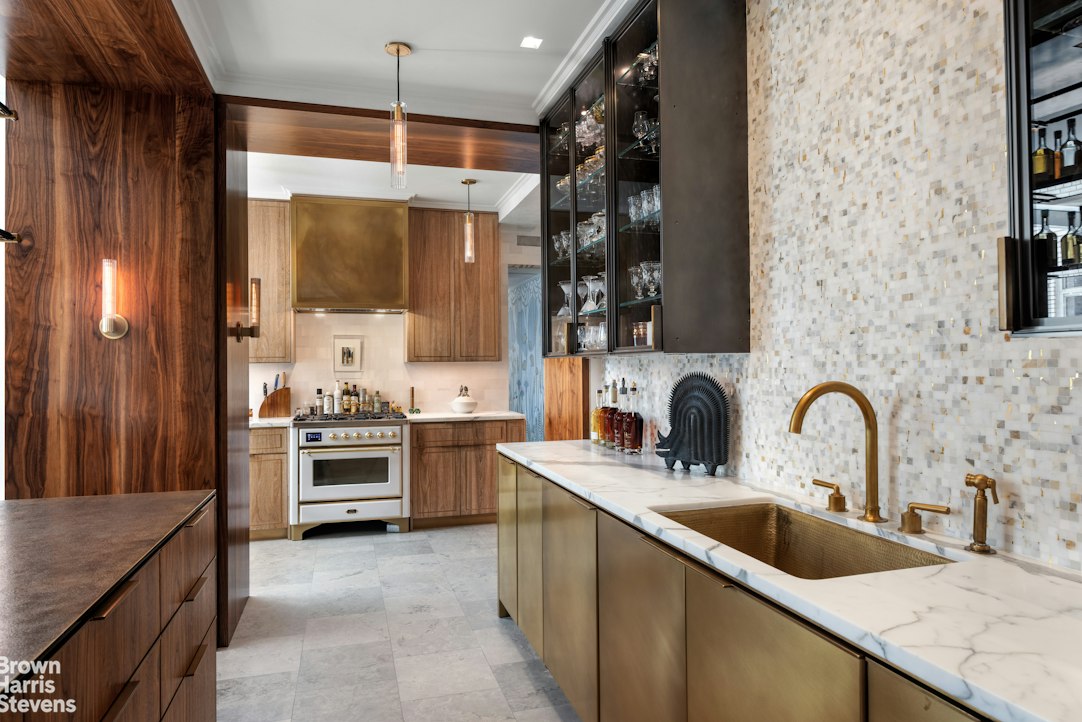 784 PARK Avenue 18B