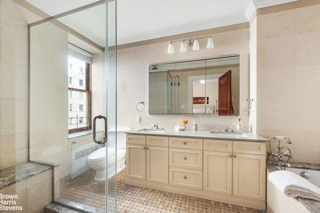 225 W 86TH Street 302