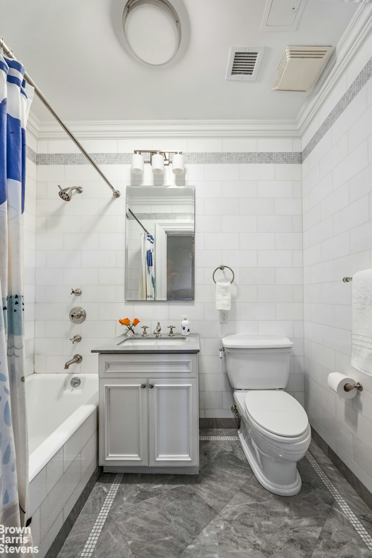 225 W 86TH Street 302