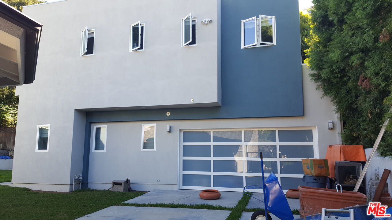 3833 Goodland Ave