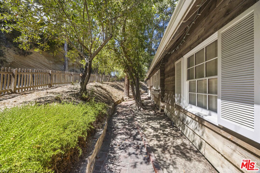 14807 Round Valley Dr
