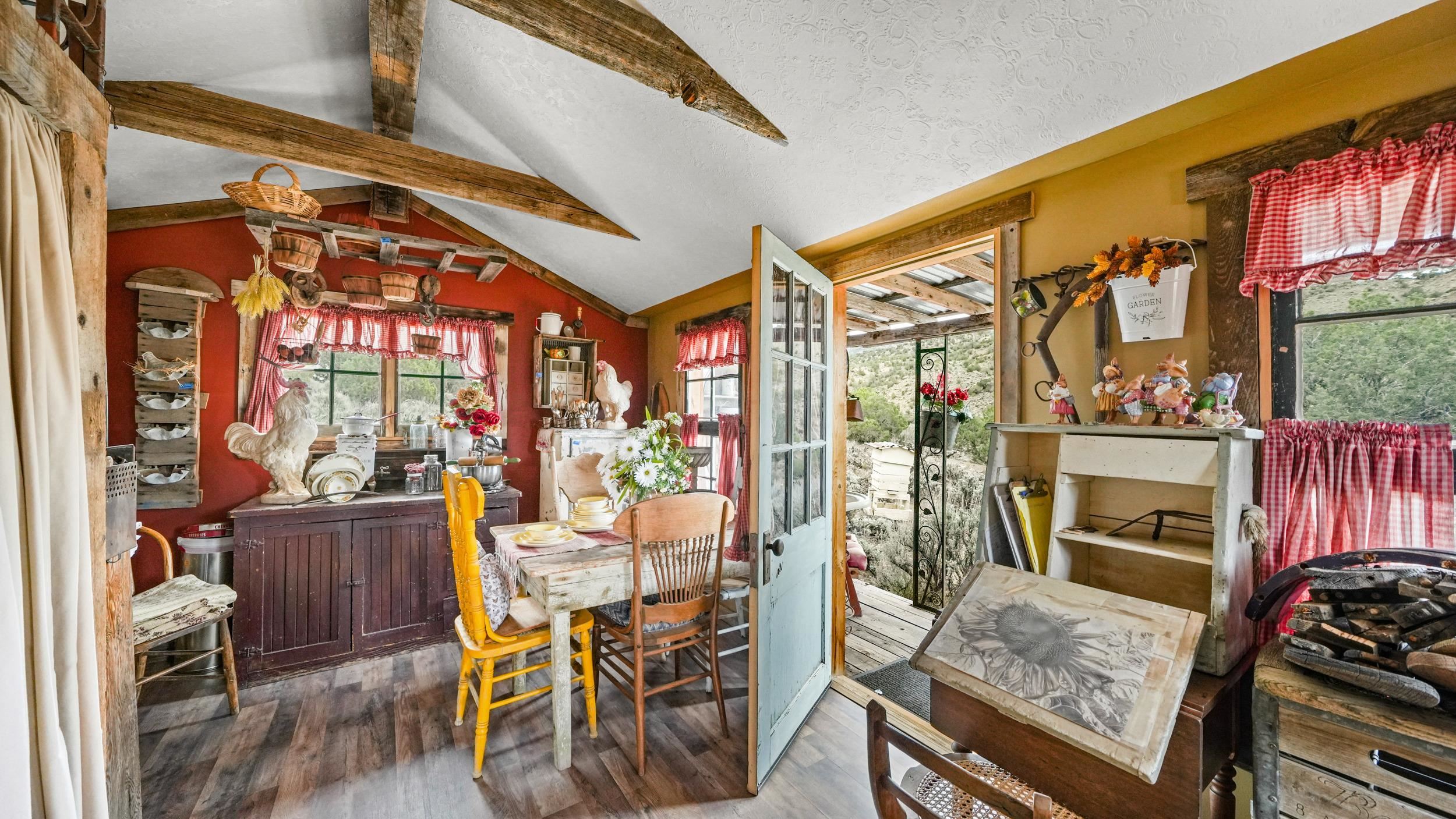 3989 Rapid Creek Road