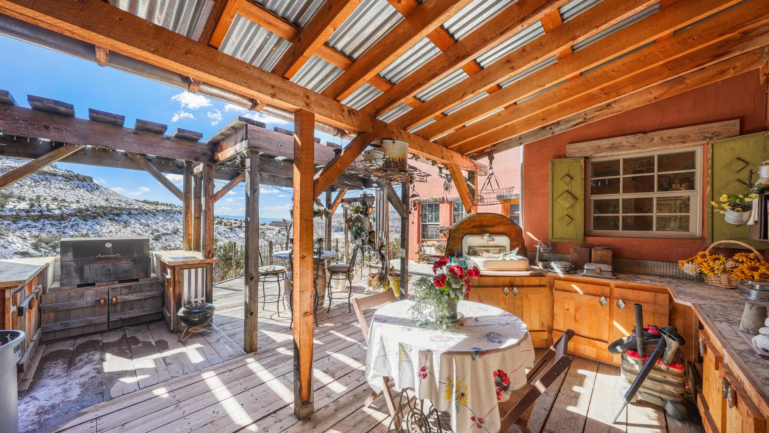 3989 Rapid Creek Road