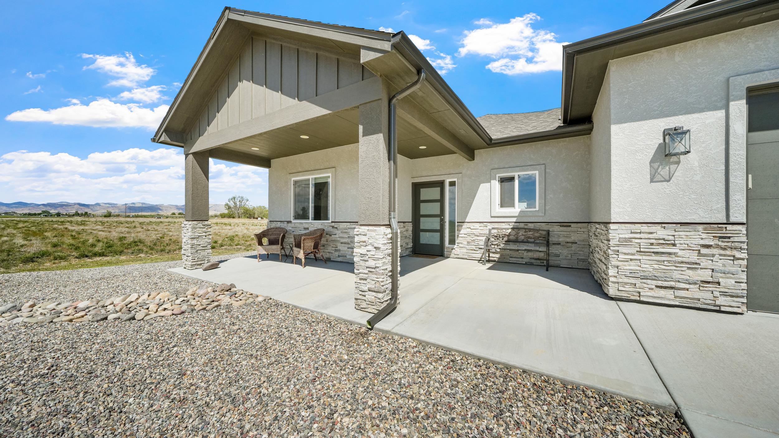 1240 21 Road