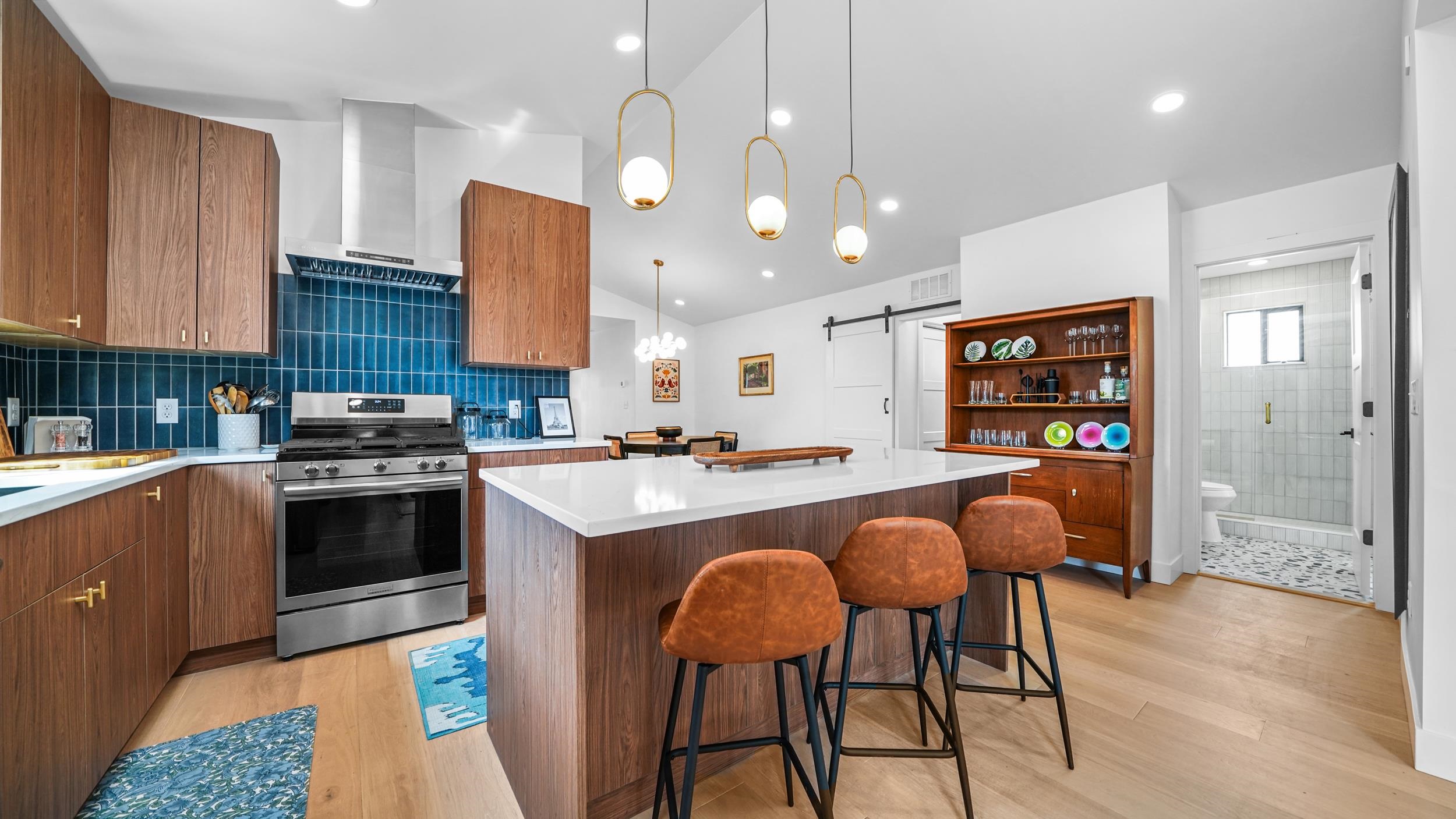 140 W 4th Street