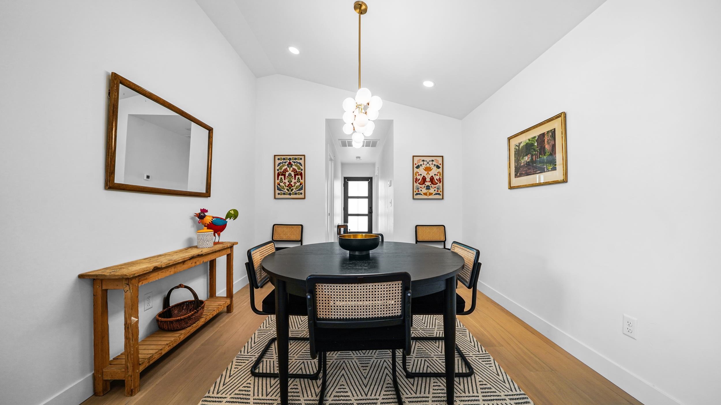 140 W 4th Street