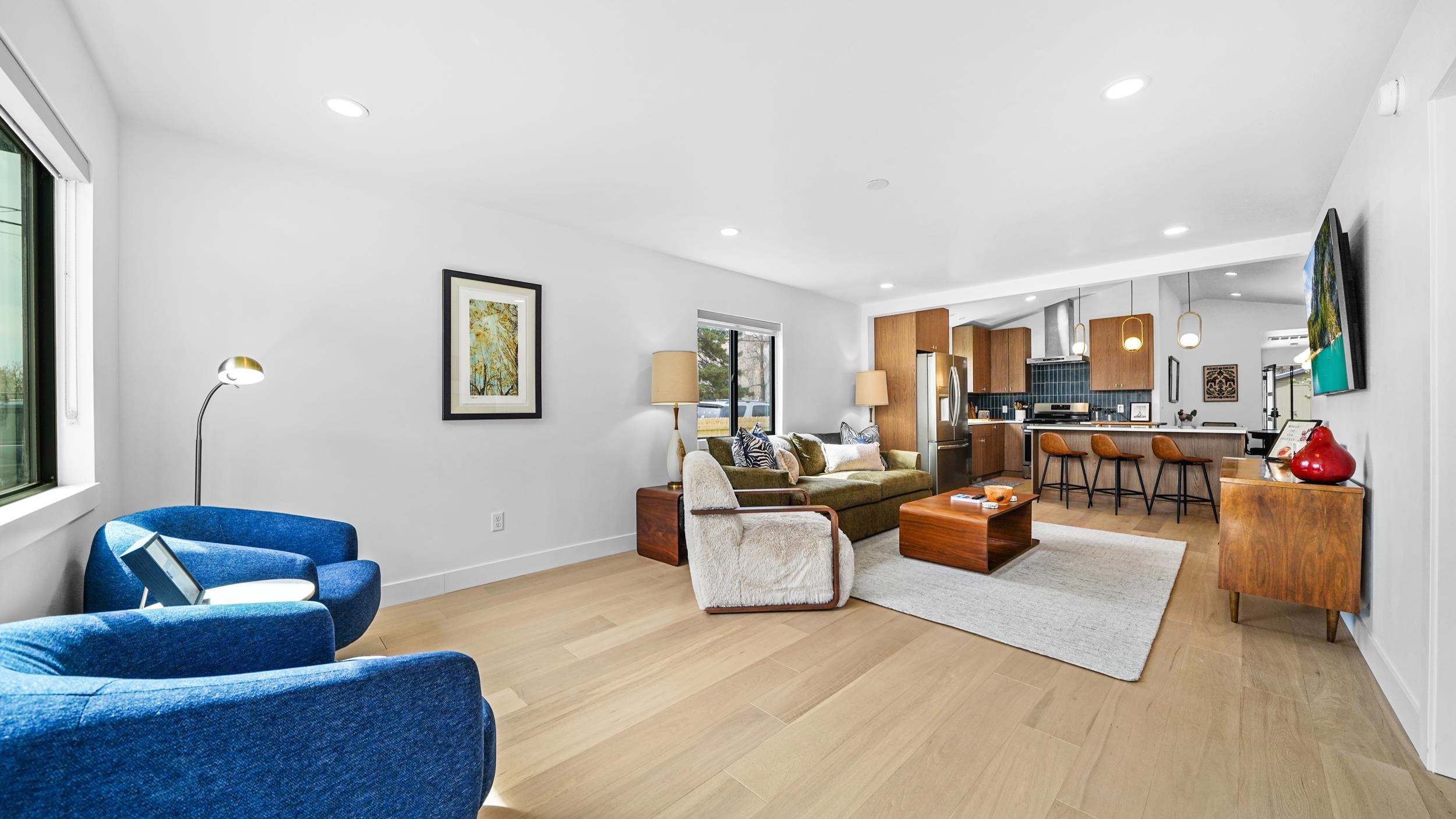 140 W 4th Street