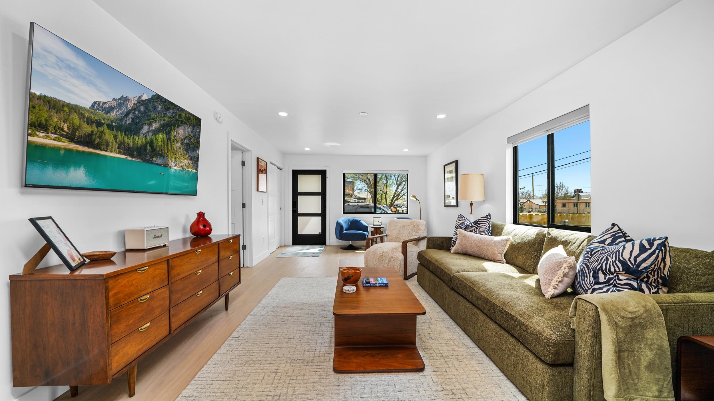 140 W 4th Street