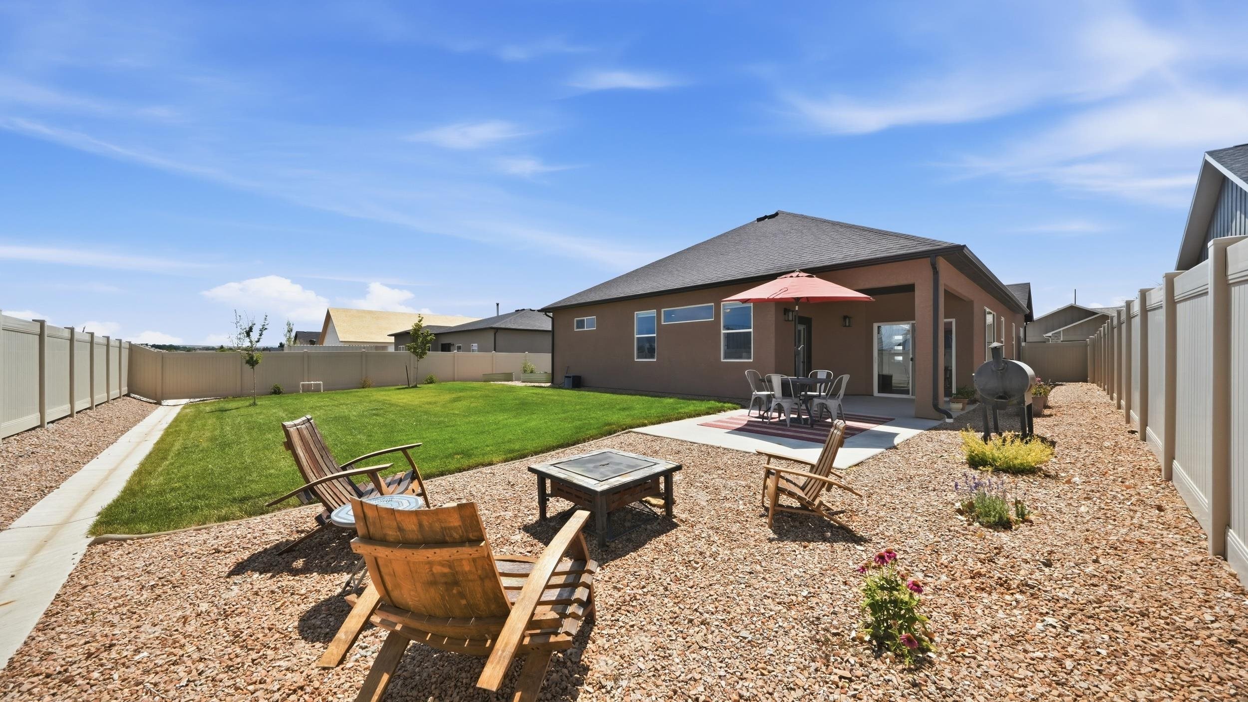 526 Desert Peach Street