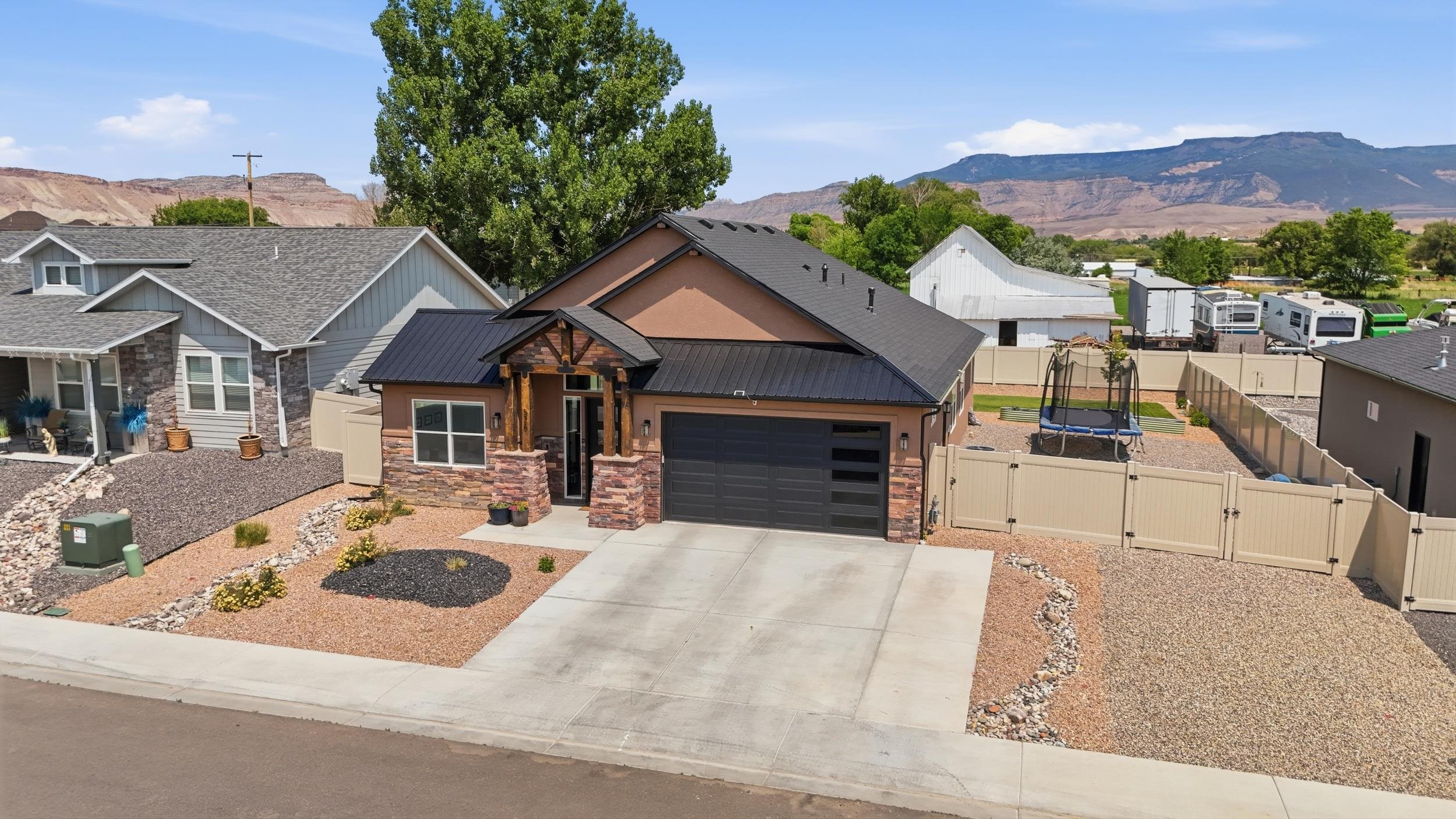 526 Desert Peach Street
