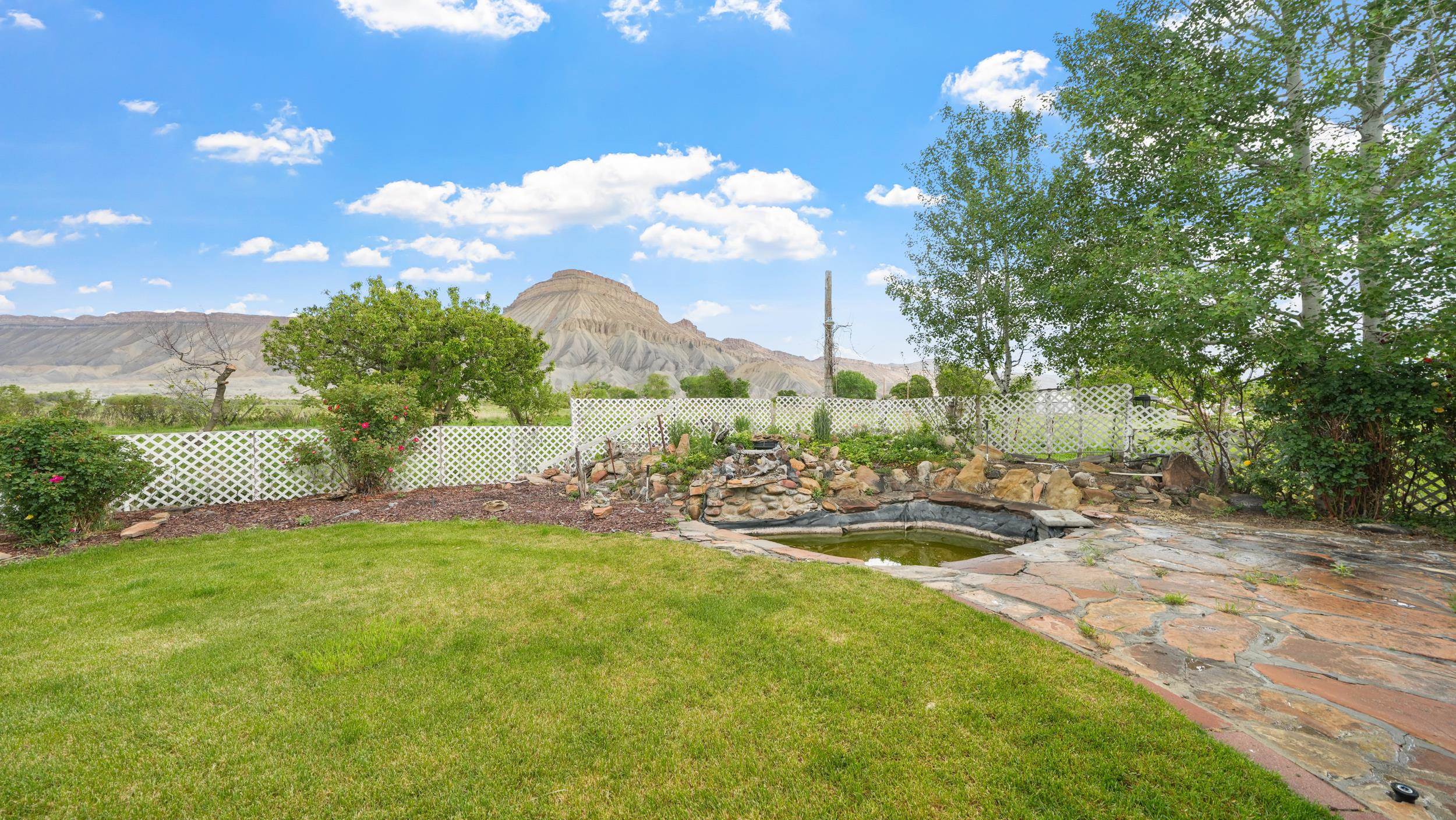 3402 G Road