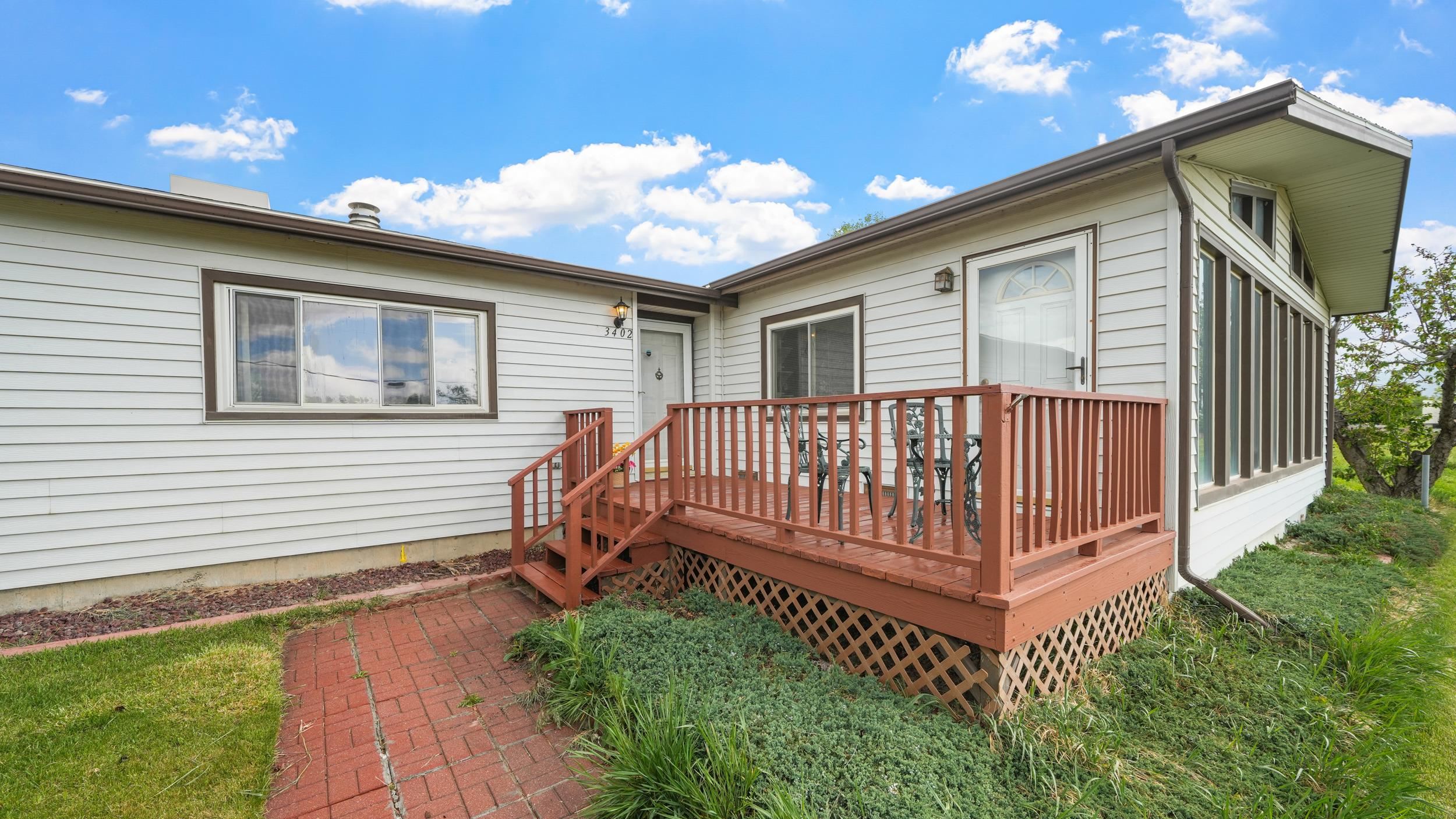 3402 G Road