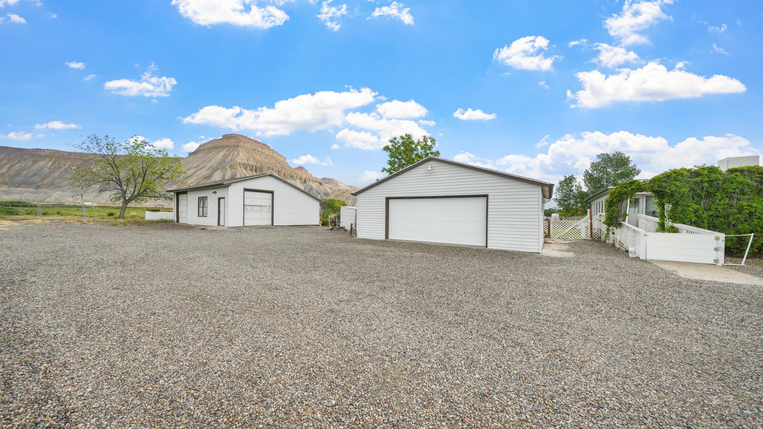 3402 G Road