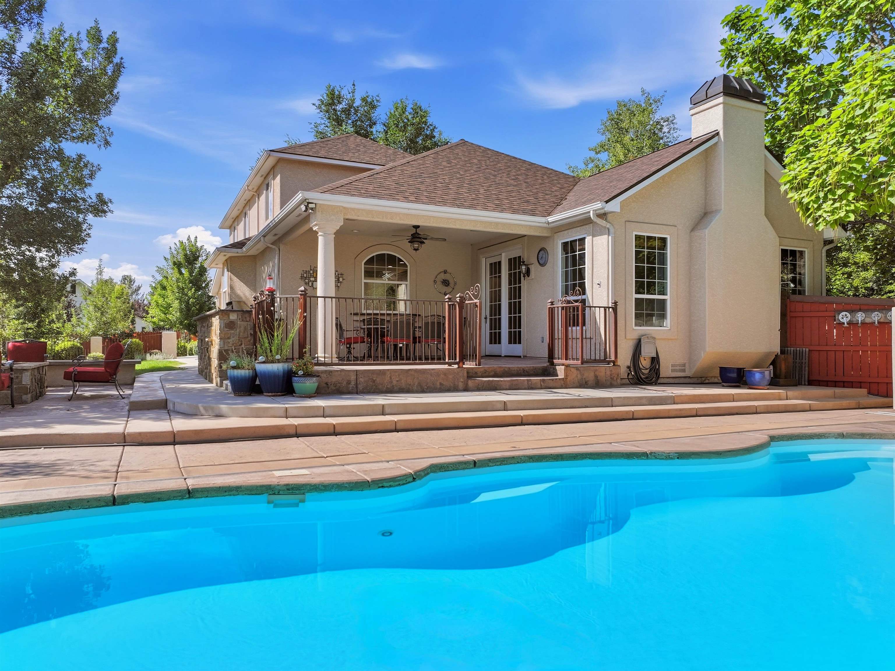 714 Foxwood Court