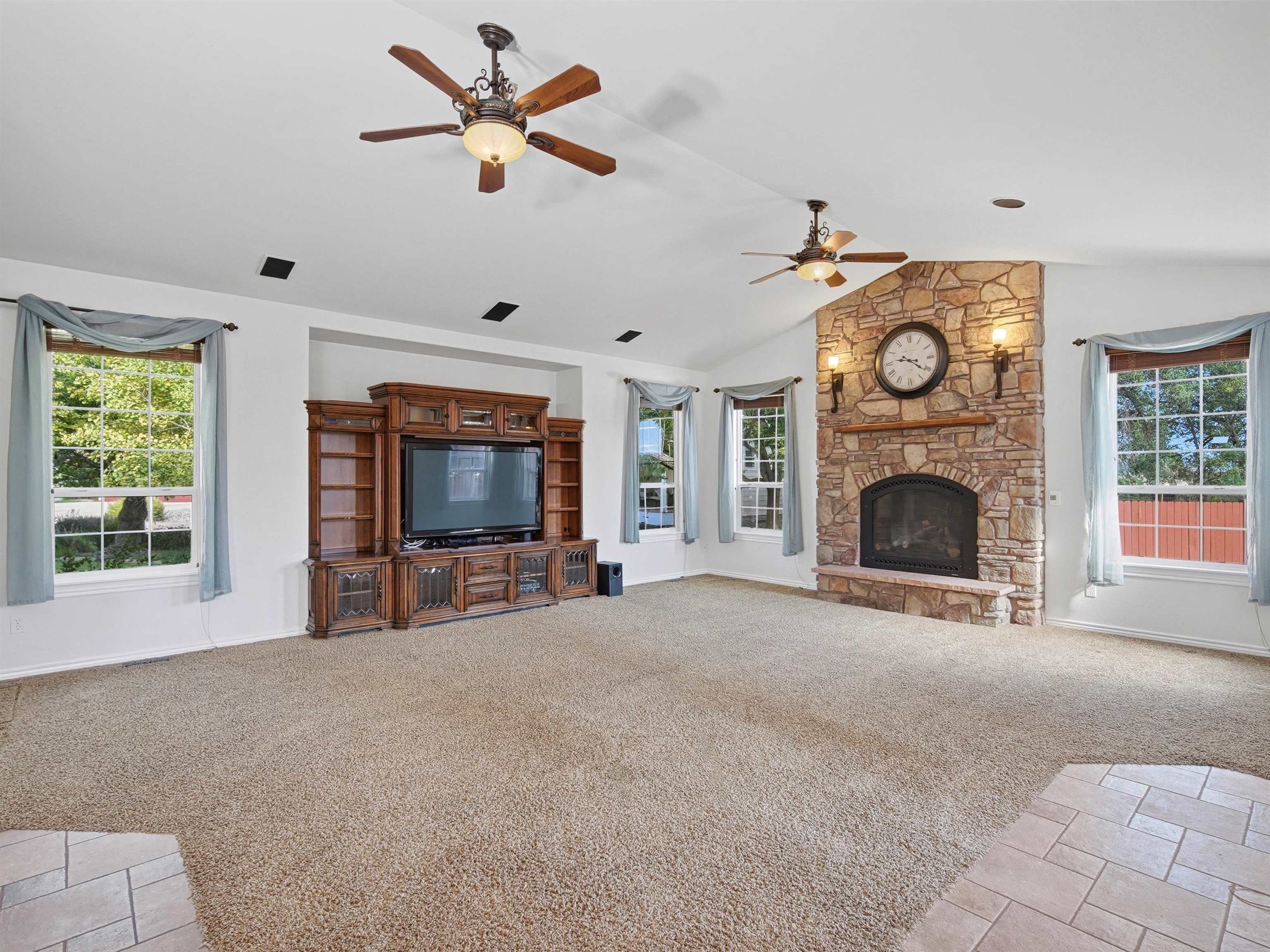 714 Foxwood Court