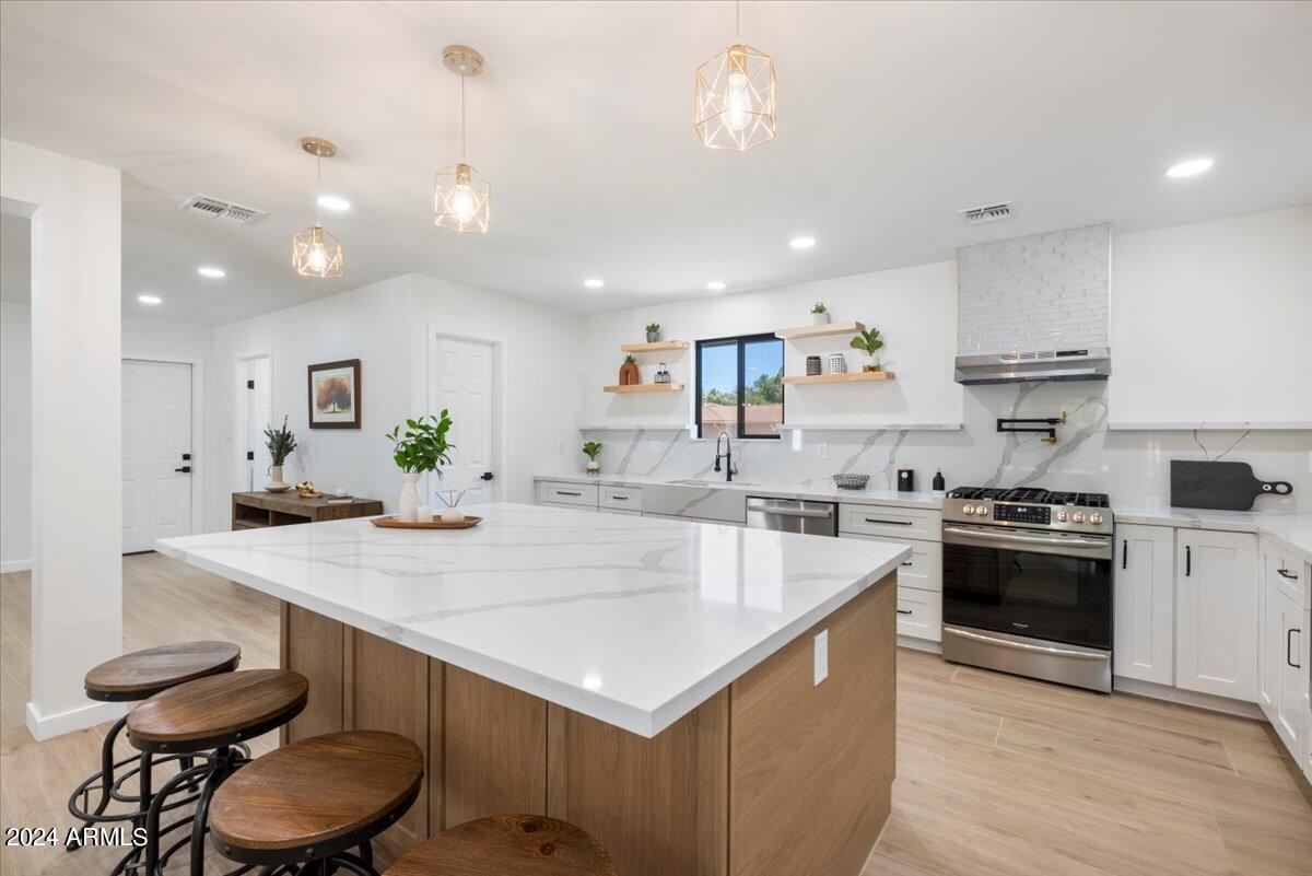 1001 W LAS PALMARITAS Drive