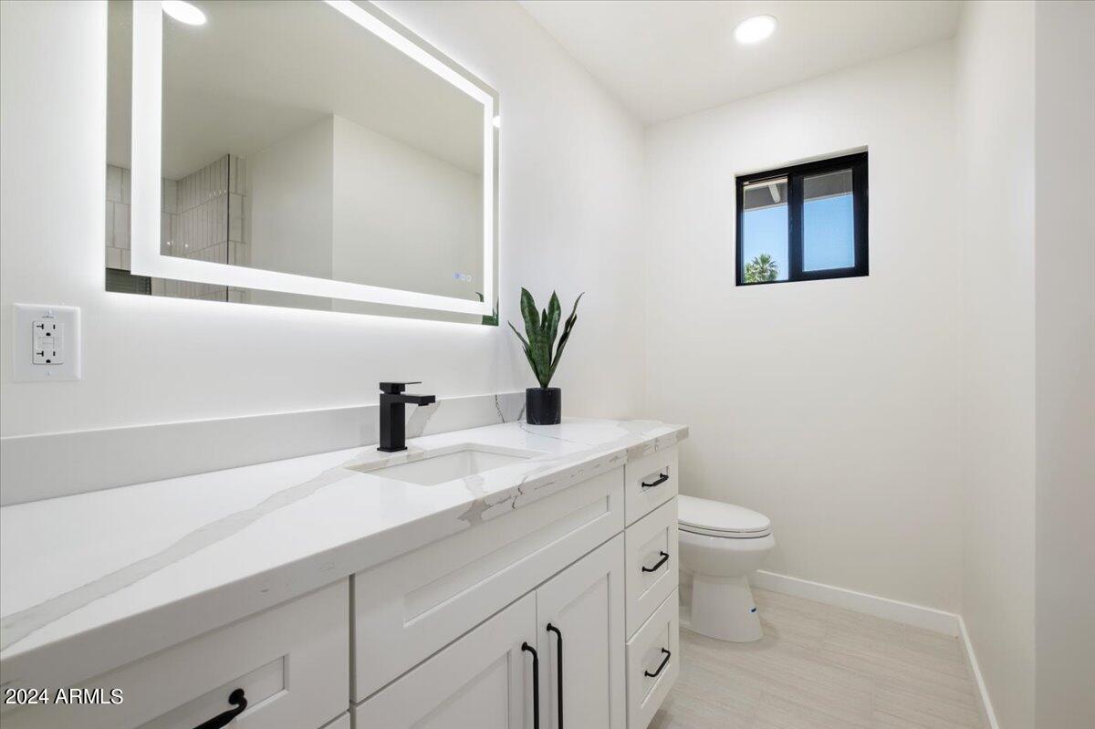 1001 W LAS PALMARITAS Drive