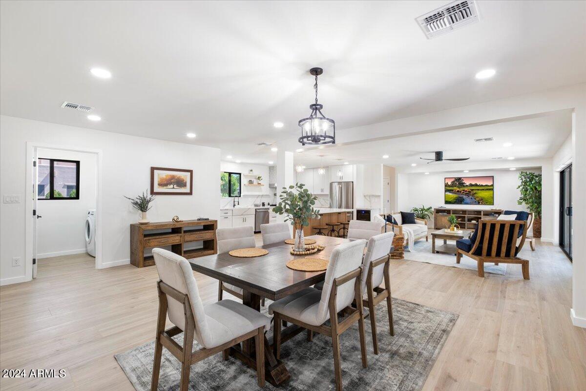 1001 W LAS PALMARITAS Drive