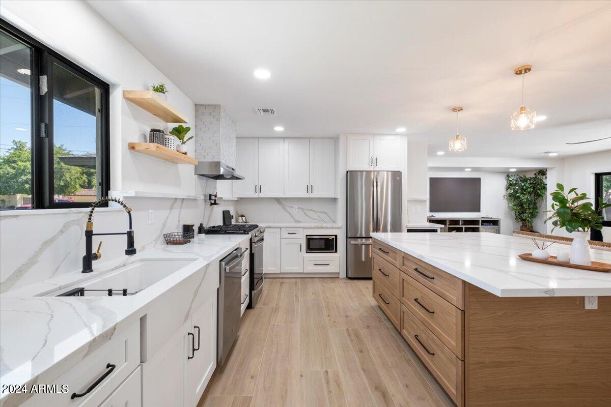 1001 W LAS PALMARITAS Drive