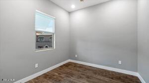 6565 E THOMAS Road, 1033