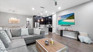 6565 E THOMAS Road, 1033