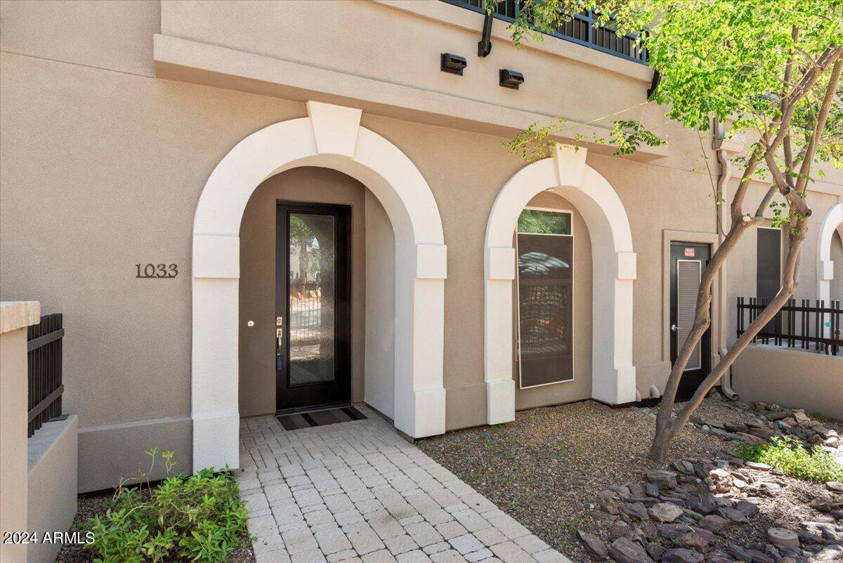 6565 E THOMAS Road, 1033