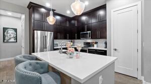 6565 E THOMAS Road, 1033