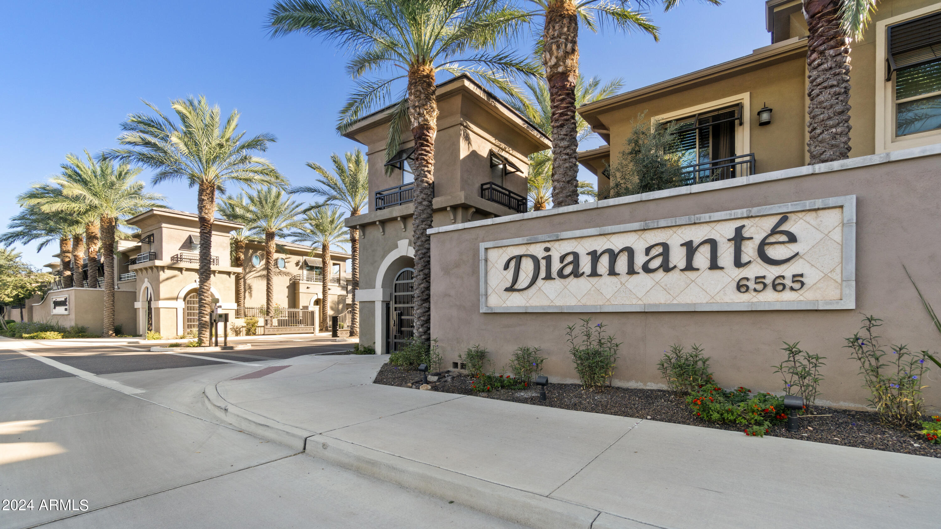 6565 E THOMAS Road, 1033