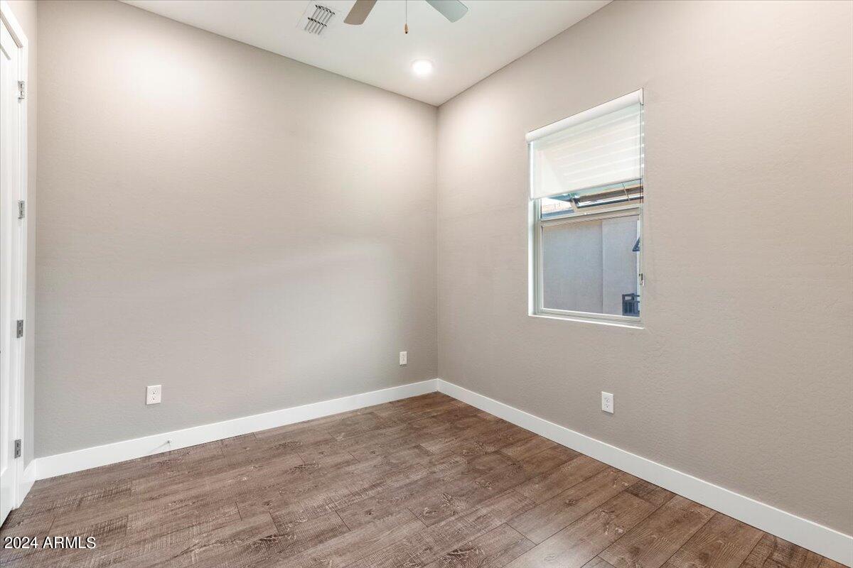 6565 E THOMAS Road, 1033