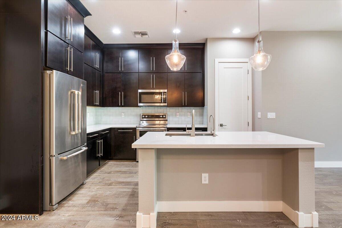 6565 E THOMAS Road, 1033