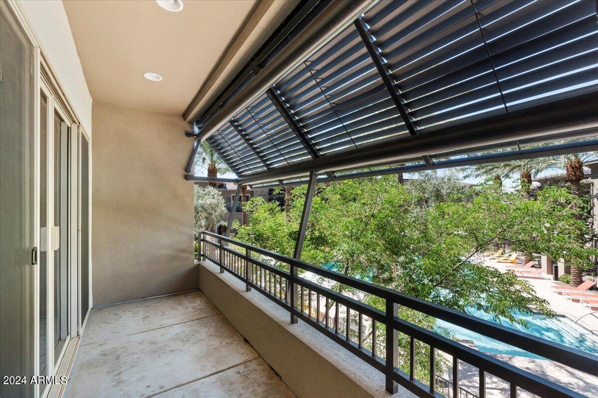 6565 E THOMAS Road, 1033