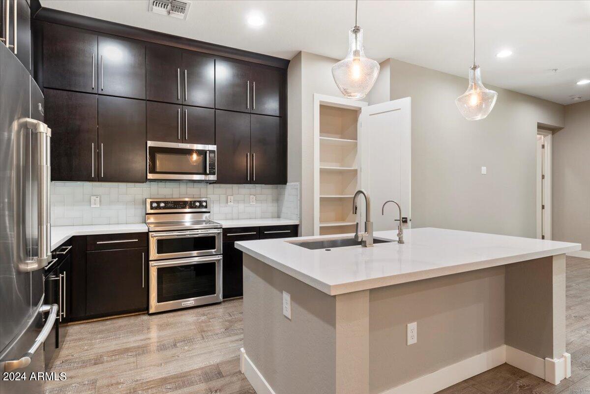 6565 E THOMAS Road, 1033