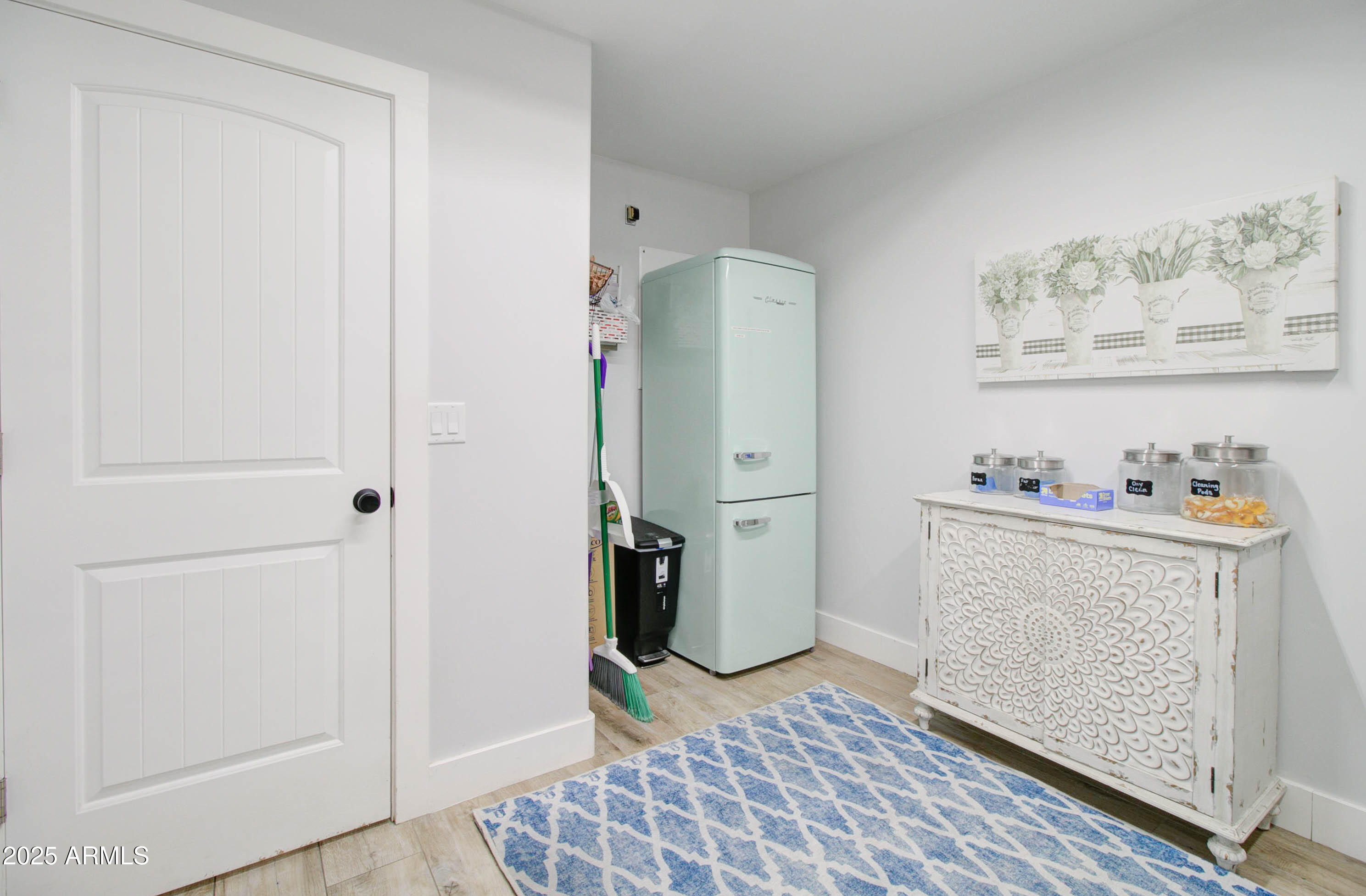 3522 S KACHINA Drive