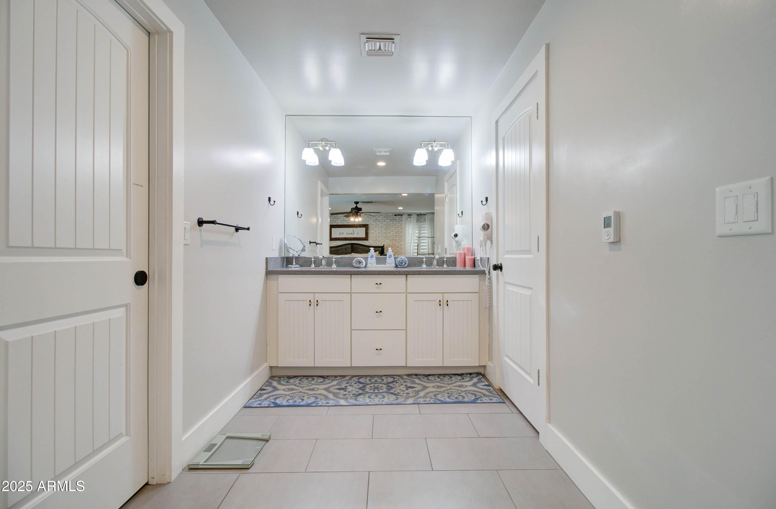 3522 S KACHINA Drive