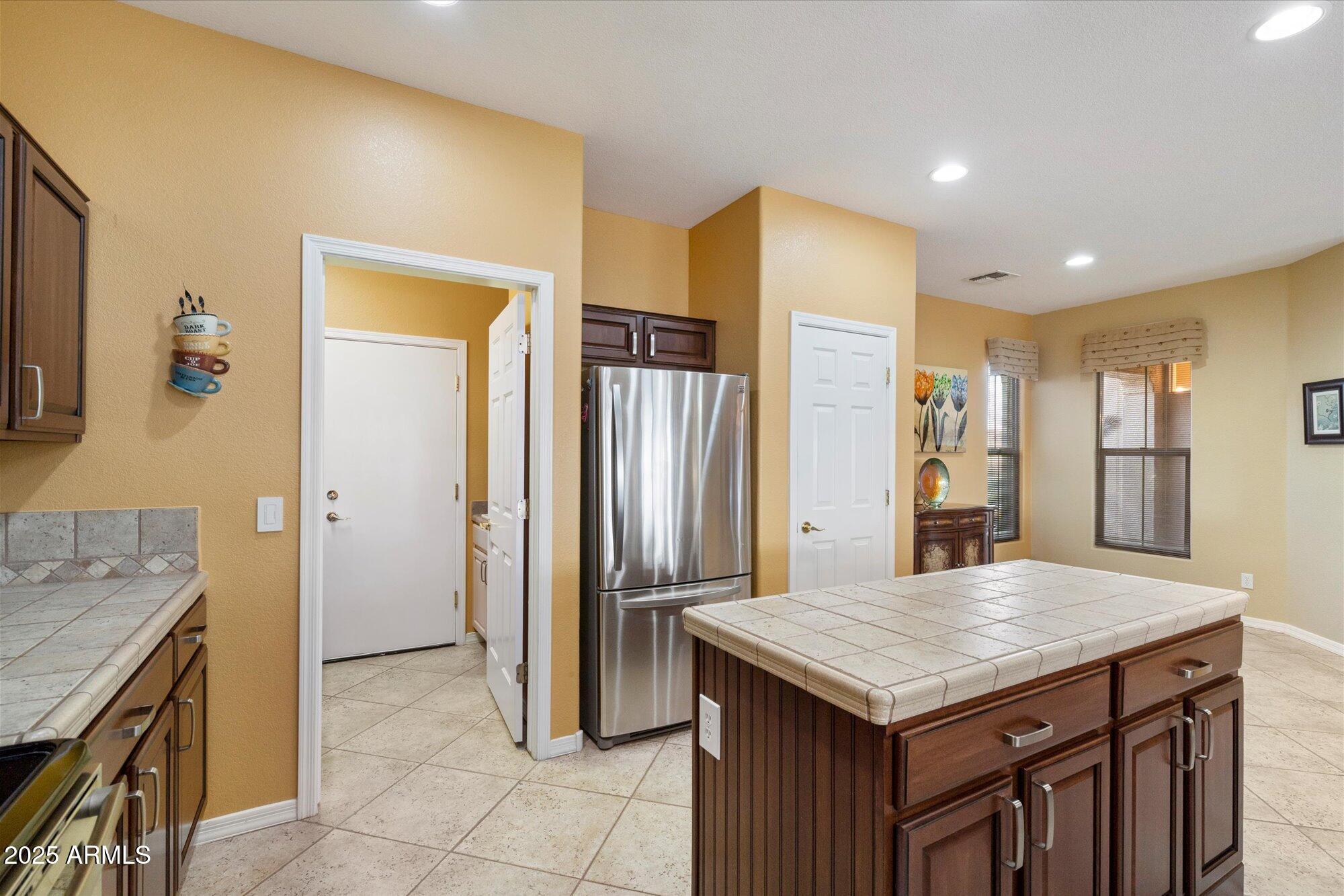 3511 E FIRESTONE Drive