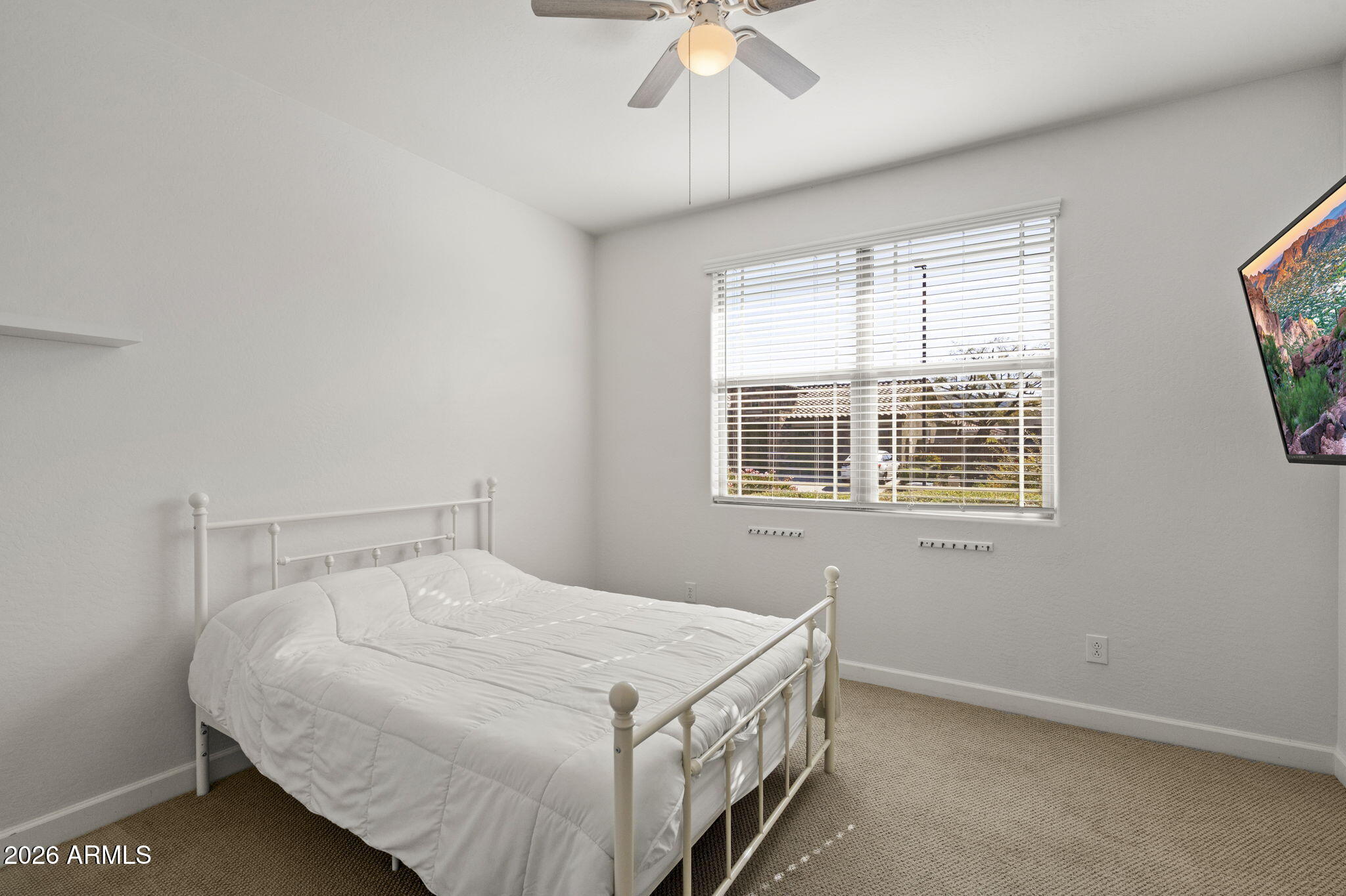 2818 W MINTON Street