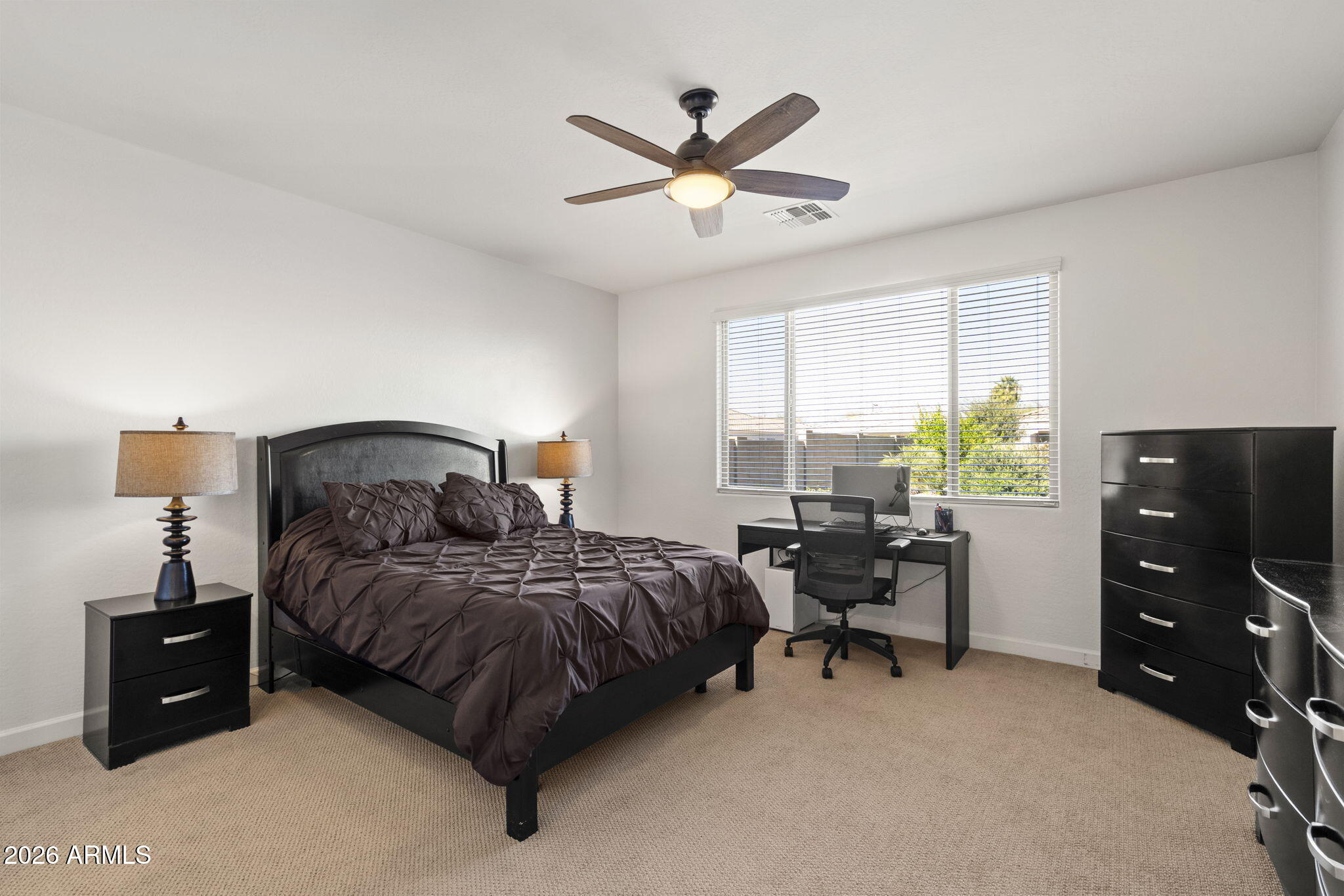 2818 W MINTON Street