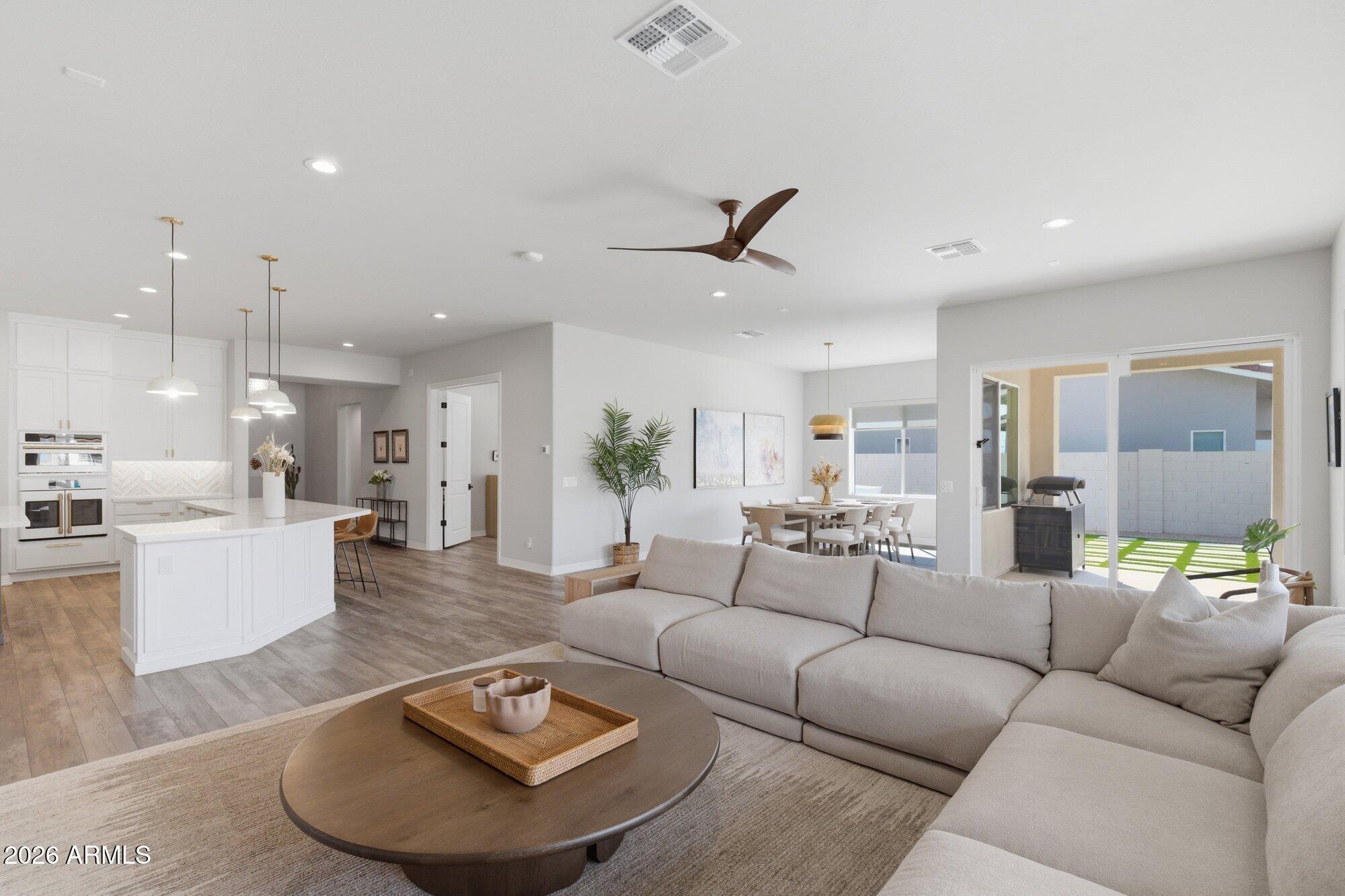 4238 E Hunter Court