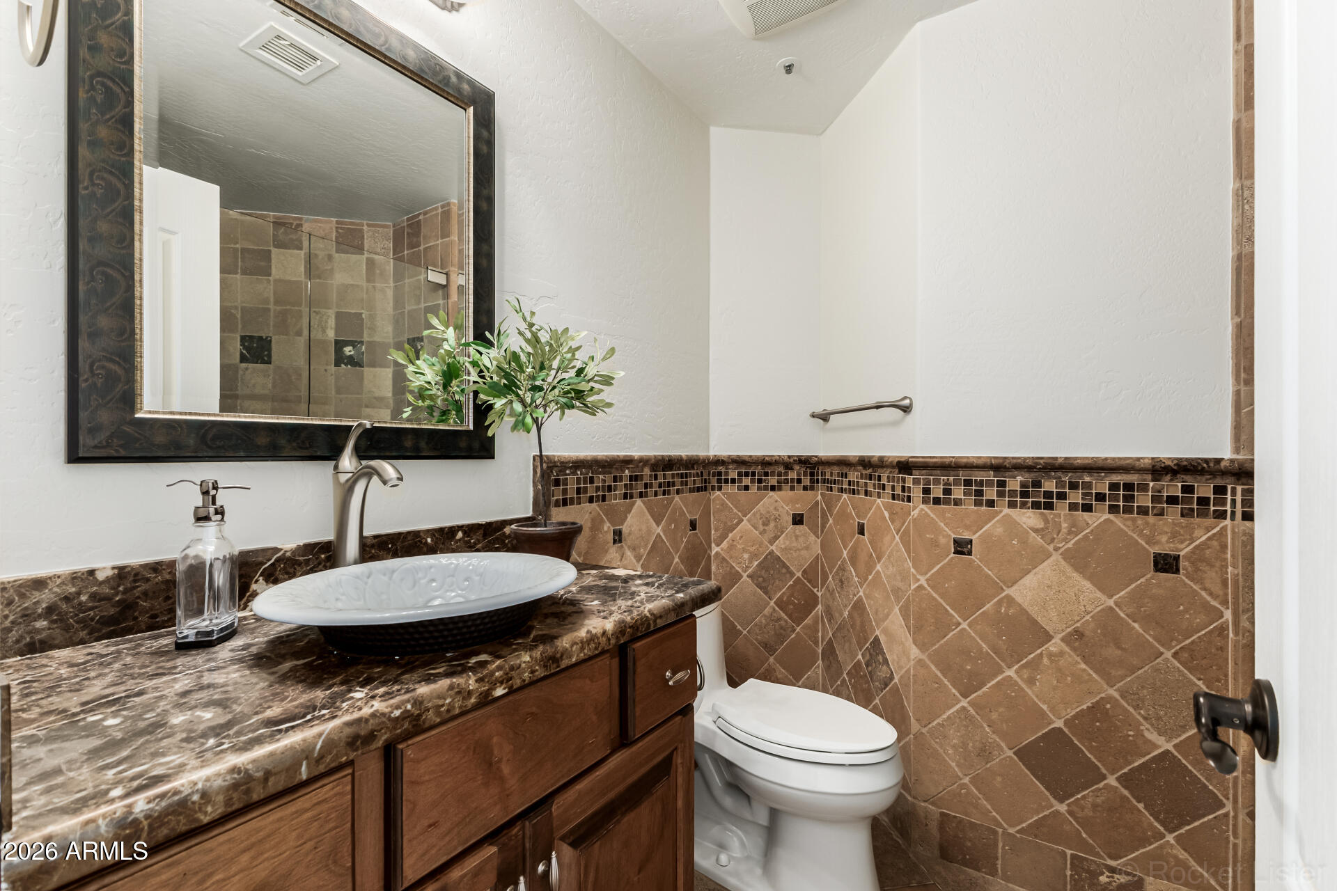 9719 E PINE VALLEY Road