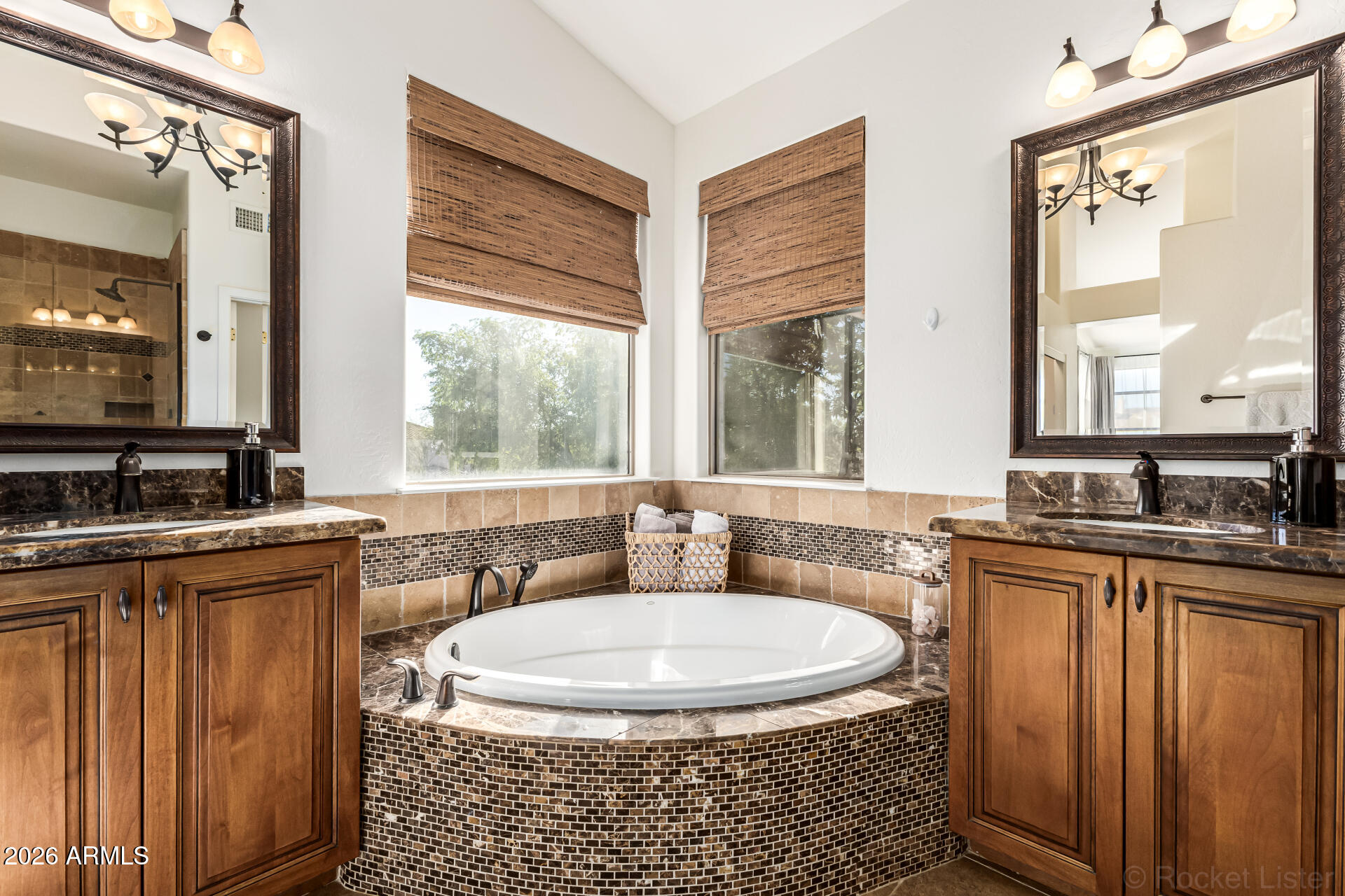 9719 E PINE VALLEY Road