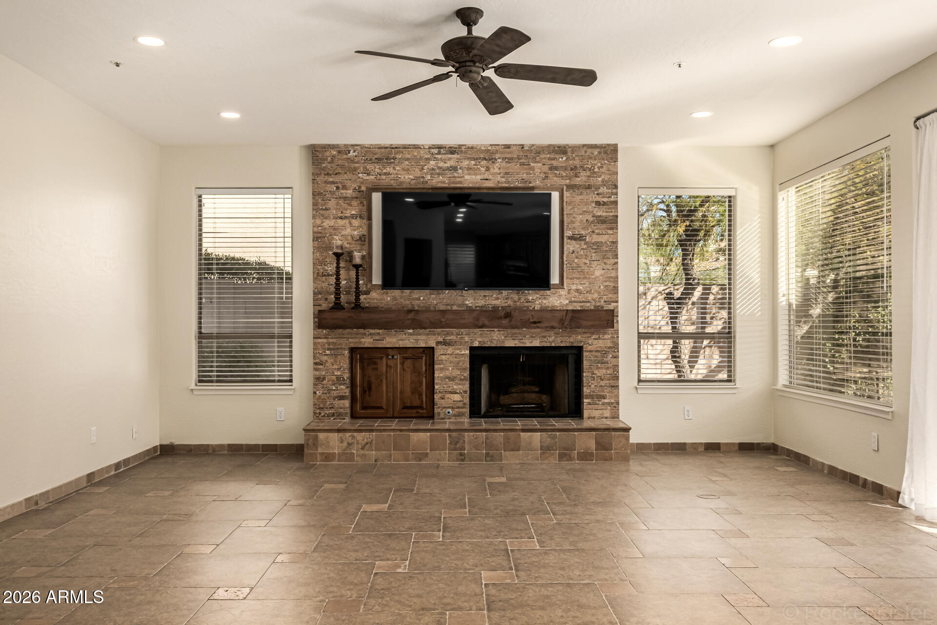 9719 E PINE VALLEY Road