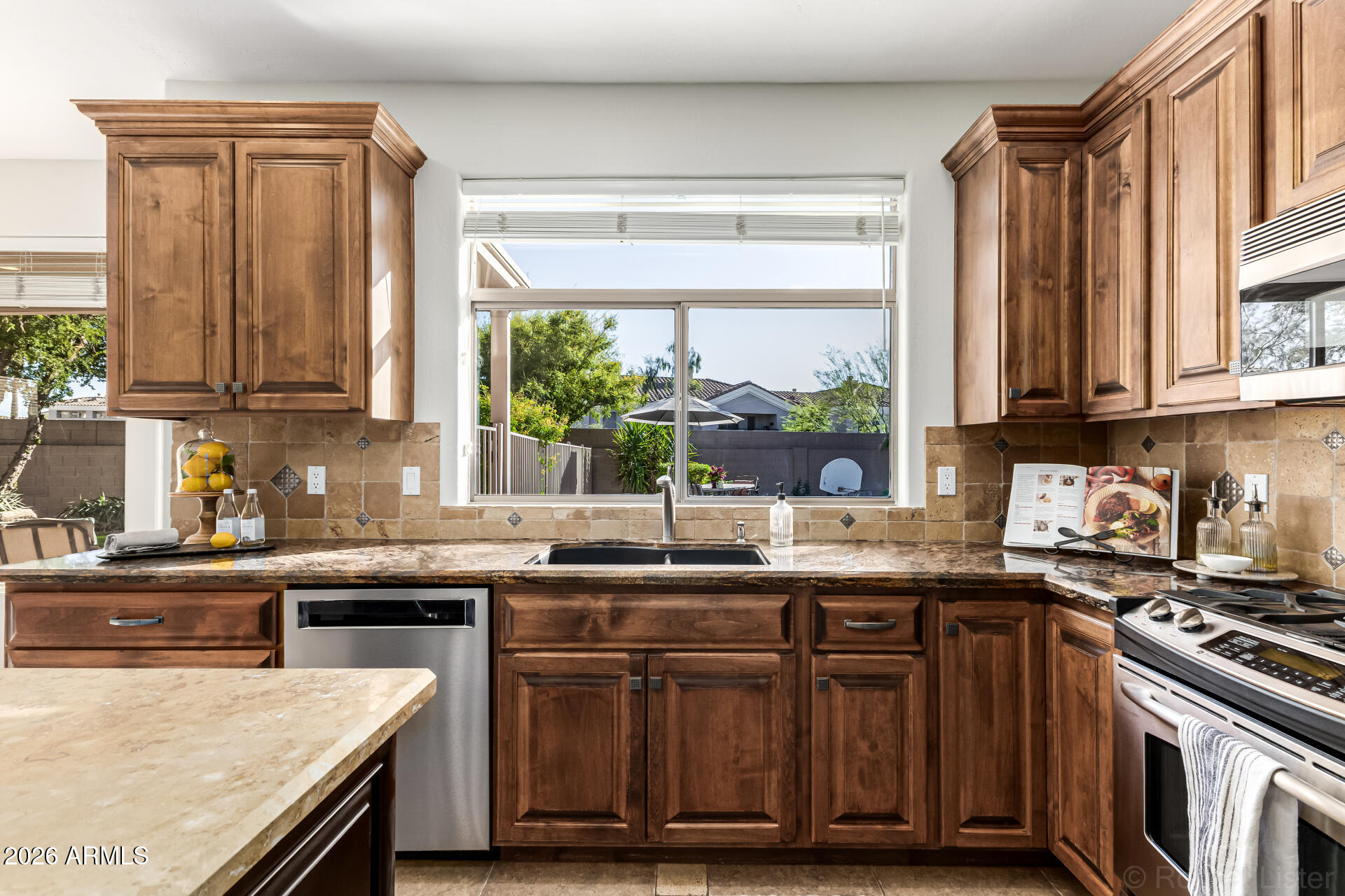 9719 E PINE VALLEY Road