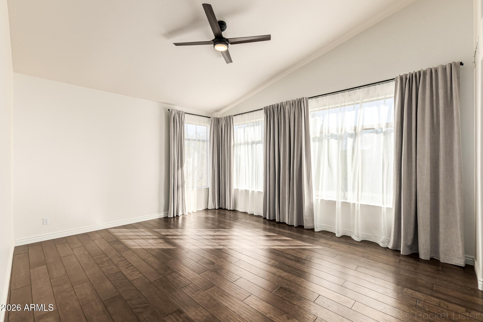 9719 E PINE VALLEY Road