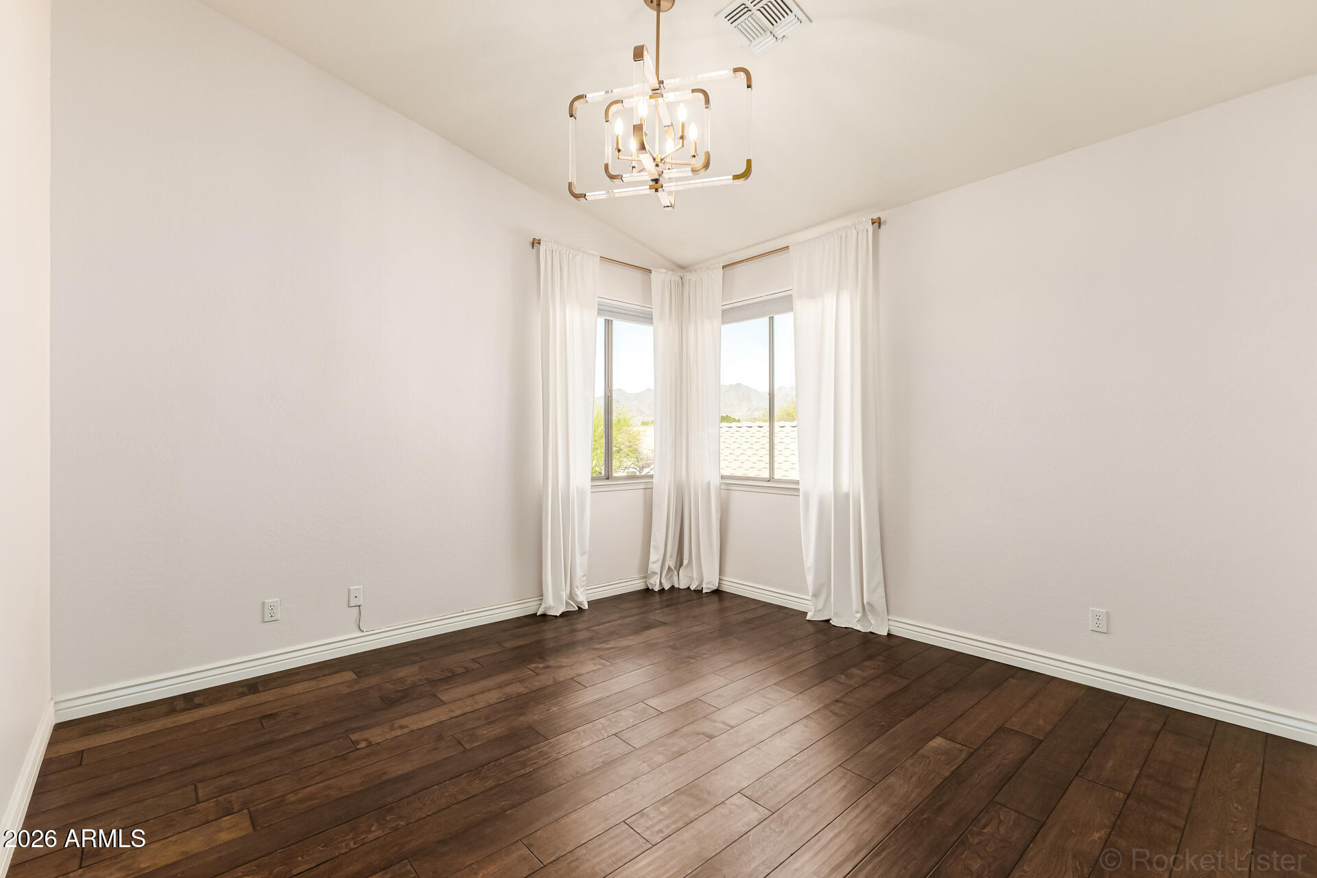 9719 E PINE VALLEY Road