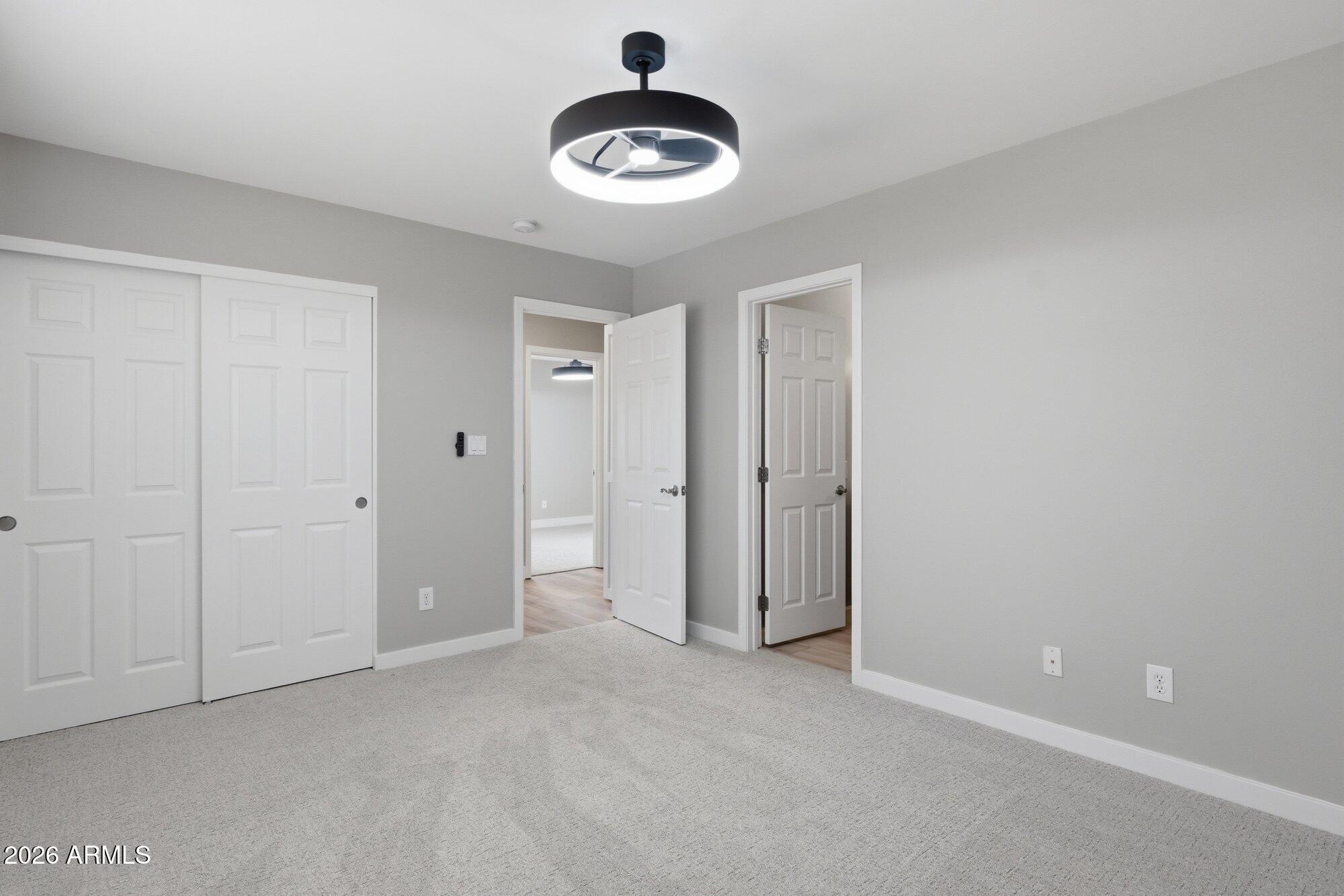 4922 W TOWNLEY Avenue