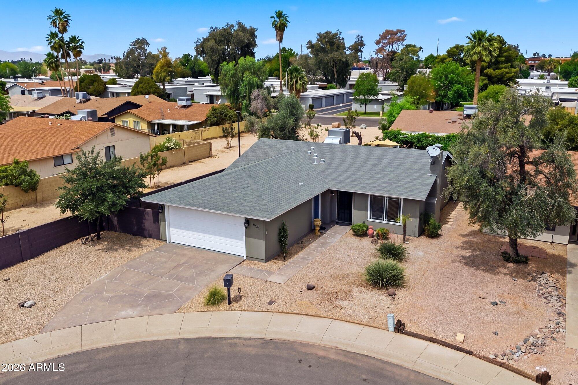 4922 W TOWNLEY Avenue