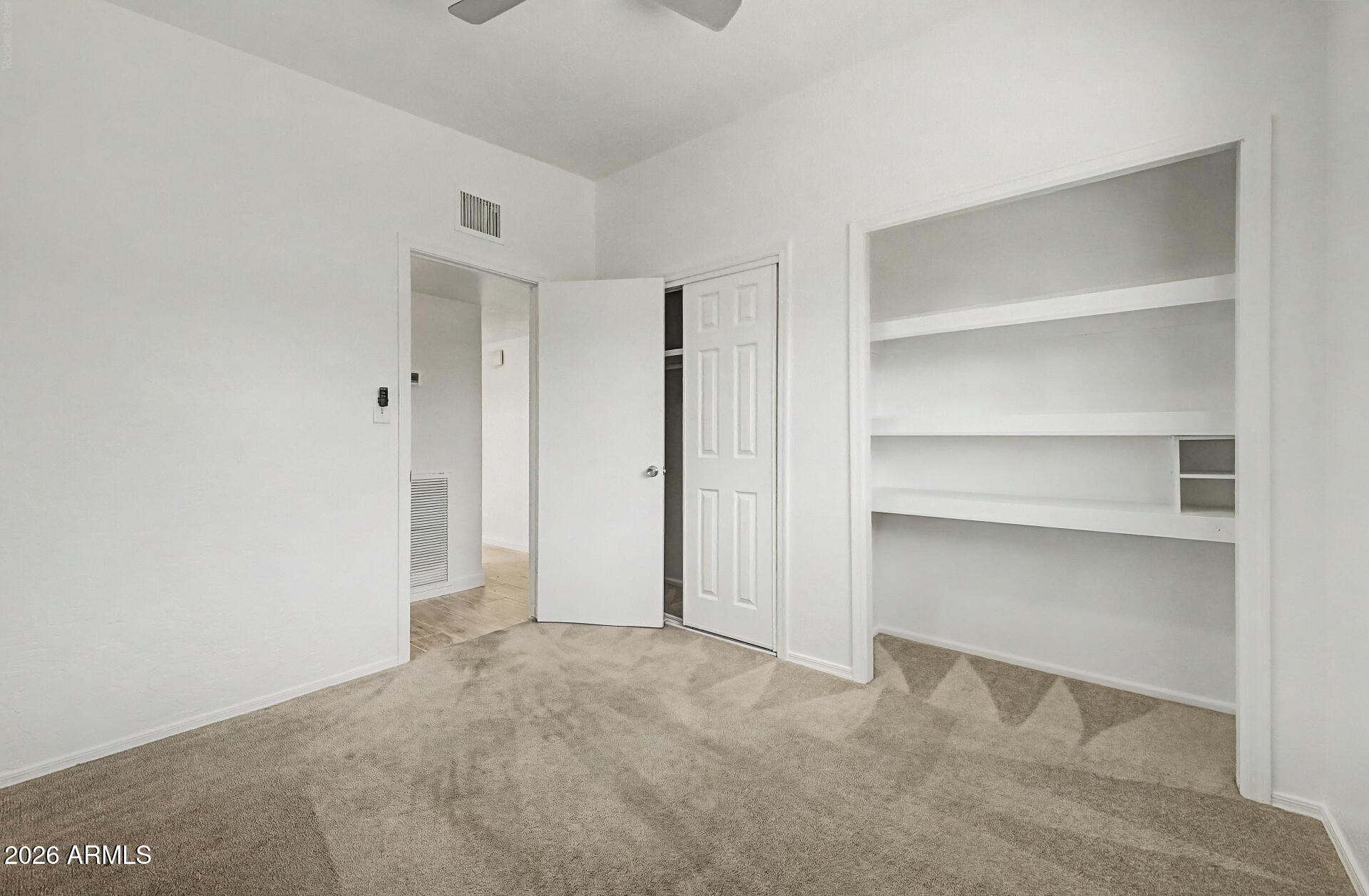 3601 E Laurel Lane