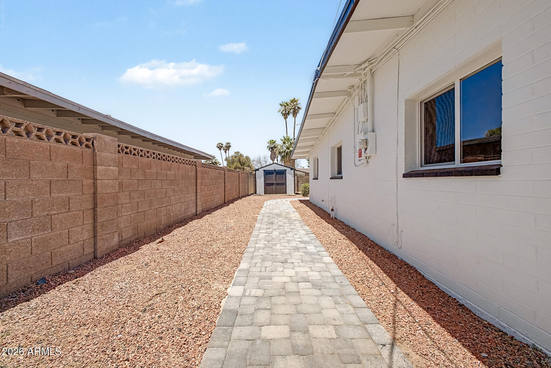 3601 E Laurel Lane